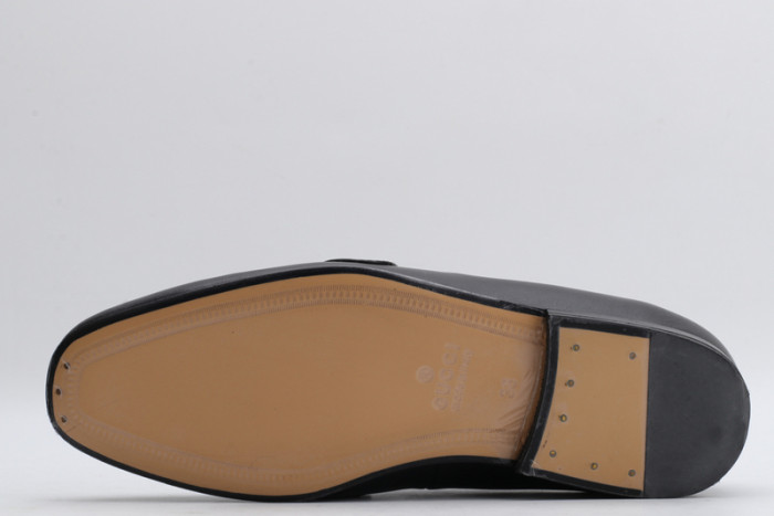 guc loafer