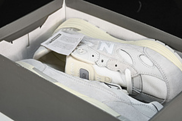 new Ba1an*e 992 white silver m992md
