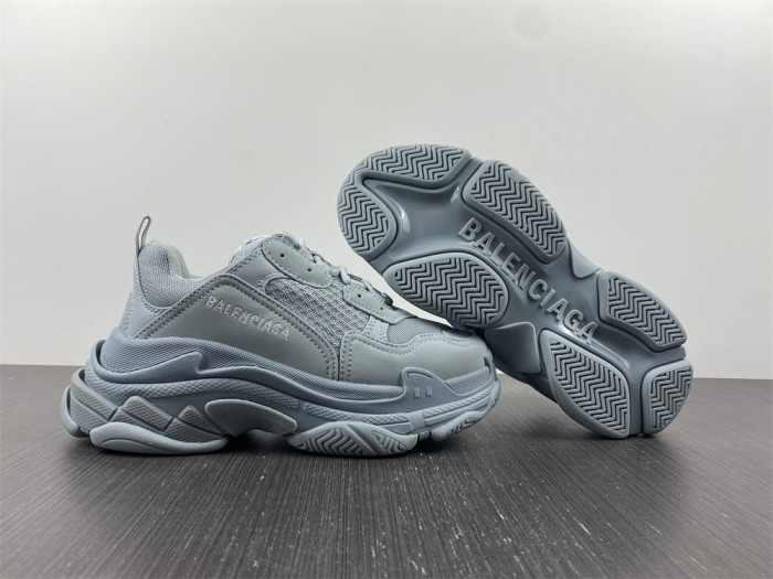 bl triple s trainers sneakers 21121621