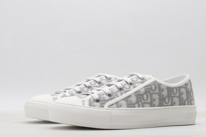 dr b23 homme kaws h903p170