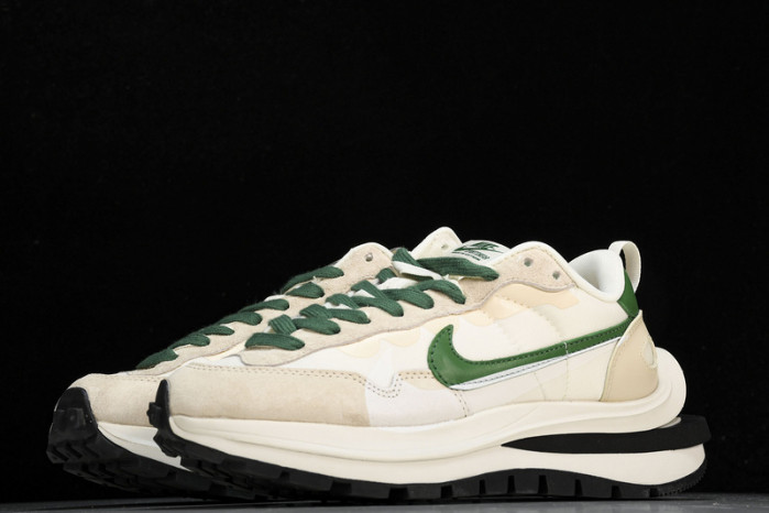 sacai x vaporwaffle 