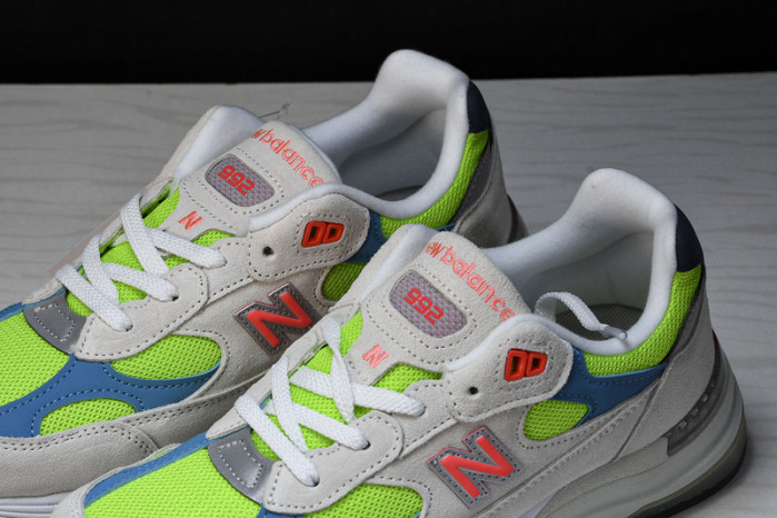 new Ba1an*e 992 white neon cyan m992da