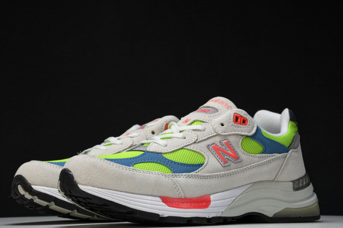 new Ba1an*e 992 white neon cyan m992da