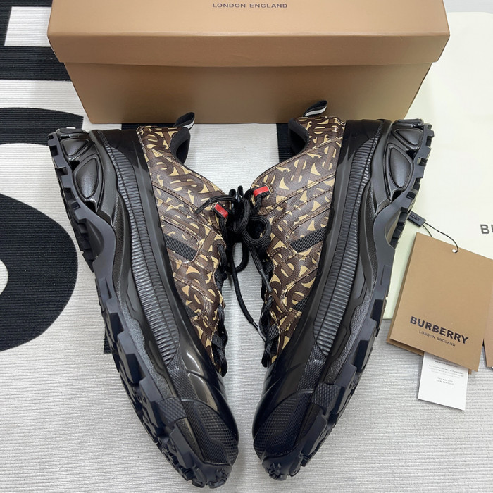 BUBERY SNEAKER
