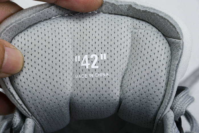 of sneakers ow-42