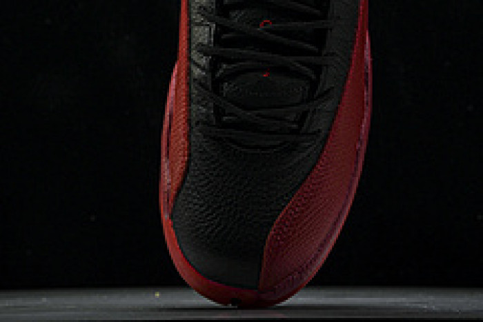 (2025) AIR JORDAN 12 Flu Game CT8013-002