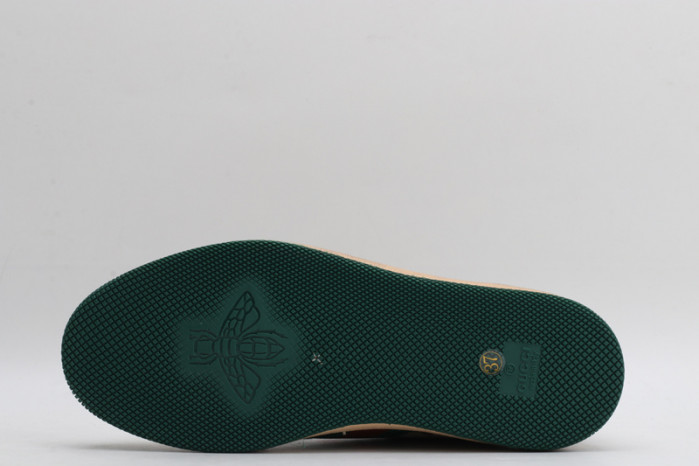 low-top sneaker 90630