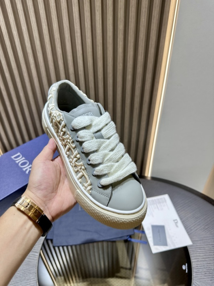 DR B33 LOW-TOP SNEAKERS DR-134